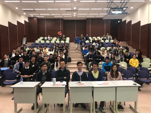 活动大合照(第一排左起:赵远助理教授,毕经纬助理教授,黄耀佳老师,肖