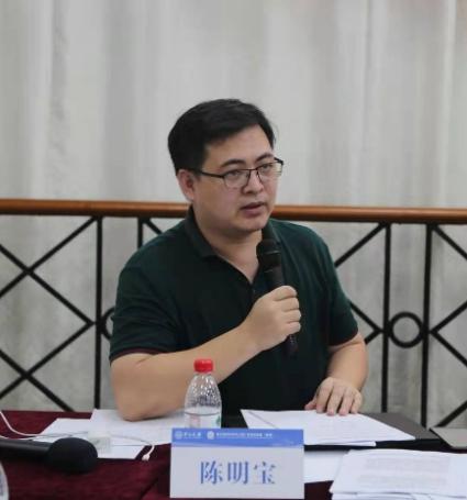 陳明寶助理教授在演講中提出，“國家‘十四五’和2035年遠景規劃中要２.jpg