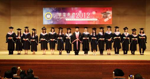 2011-2012人文艺术学院毕业典礼新闻稿