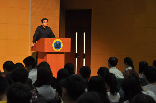 人文艺术学院迎新典礼张志庆副院长讲话