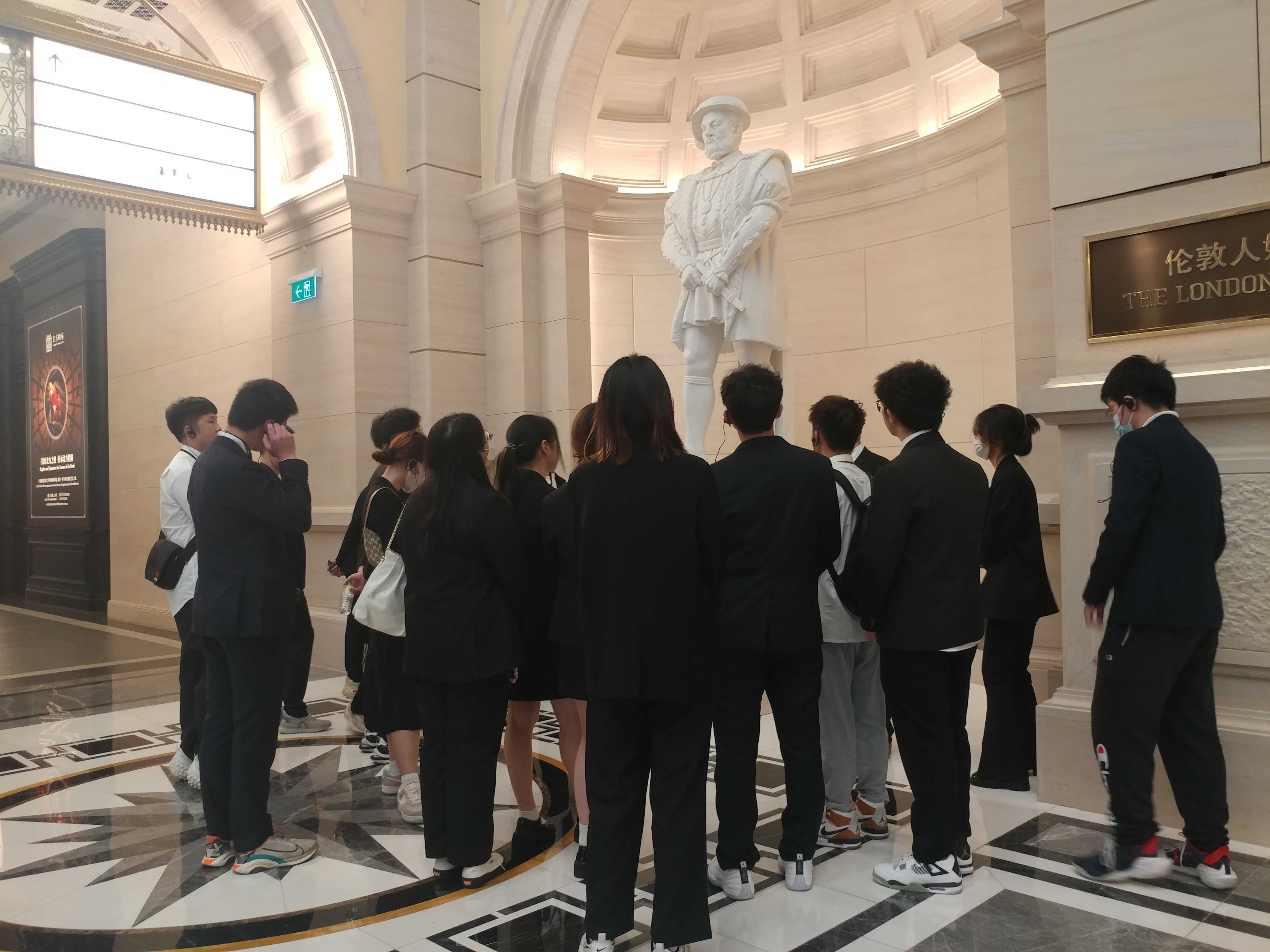 Story of the sculpture