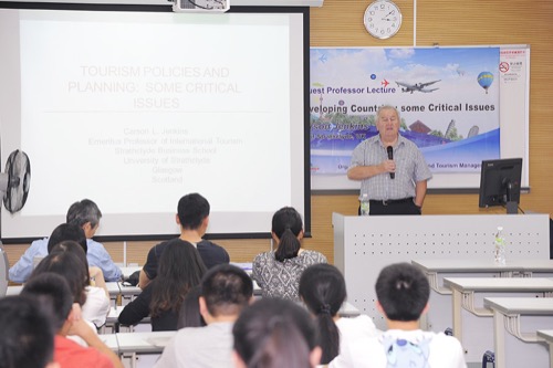 news141023-jenkins-visit-must-1