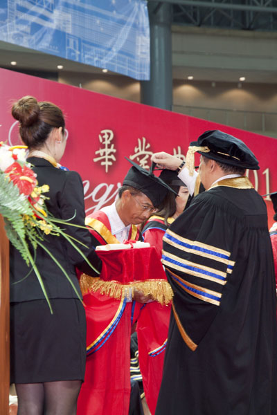 graduate-2013-01