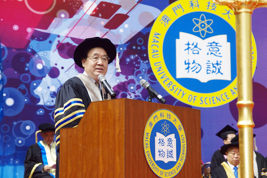 graduate-2013-01