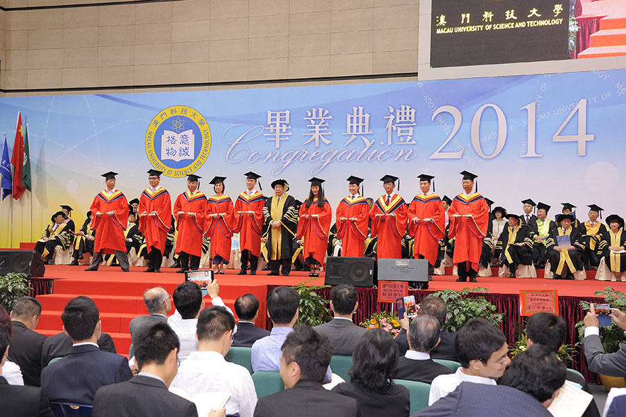 graduate-2014-01