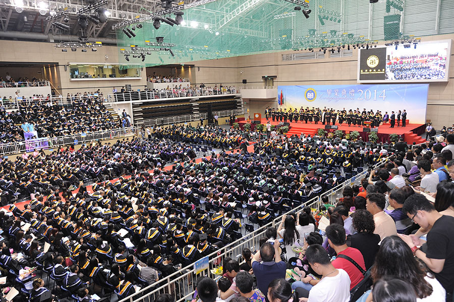 graduate-2014-01