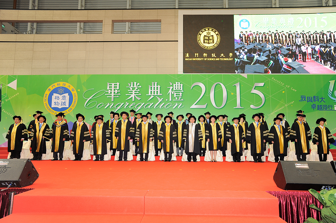 graduate-2014-01