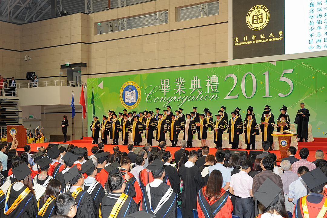 graduate-2014-01