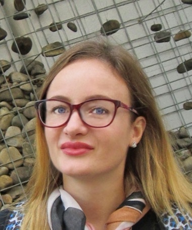 Oksana Kharlay - 助理教授 Assistant Professor