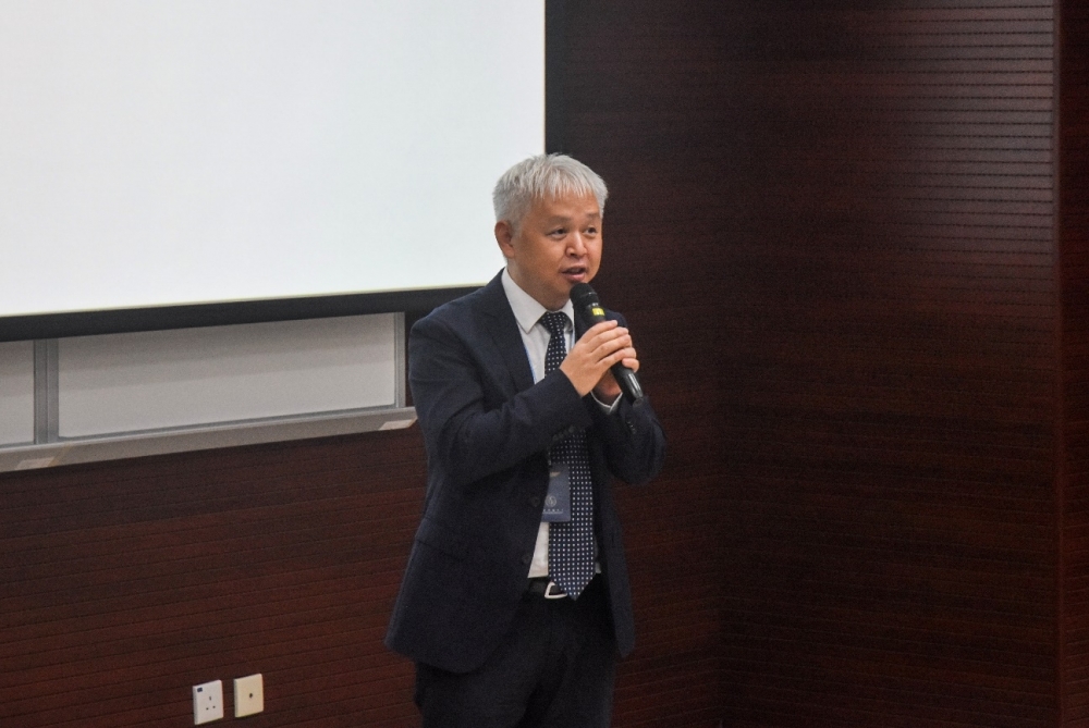 并期望药学院新生可以在澳门科技大学药学院良好的科研教学并重条件下