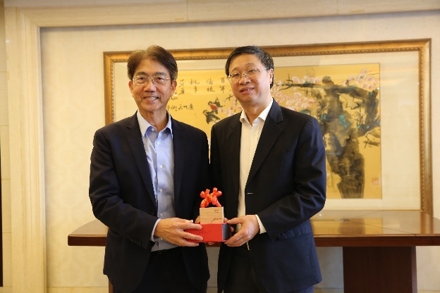 澳科大廖泽云校监一行拜访暨南大学冀双方建立更紧密全面合作关系