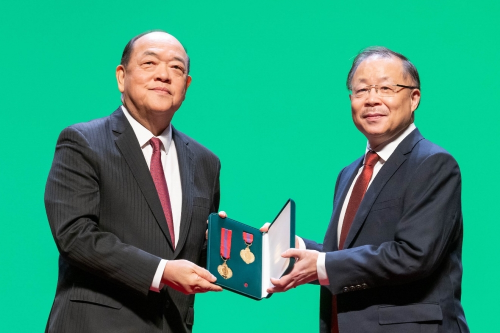 2023年度授勋仪式举行  澳科大月球与行星科学国家重点实验室获授予专业功绩勋章