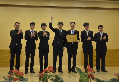 澳科大辩论队第二届华语辩论锦标赛问鼎冠军